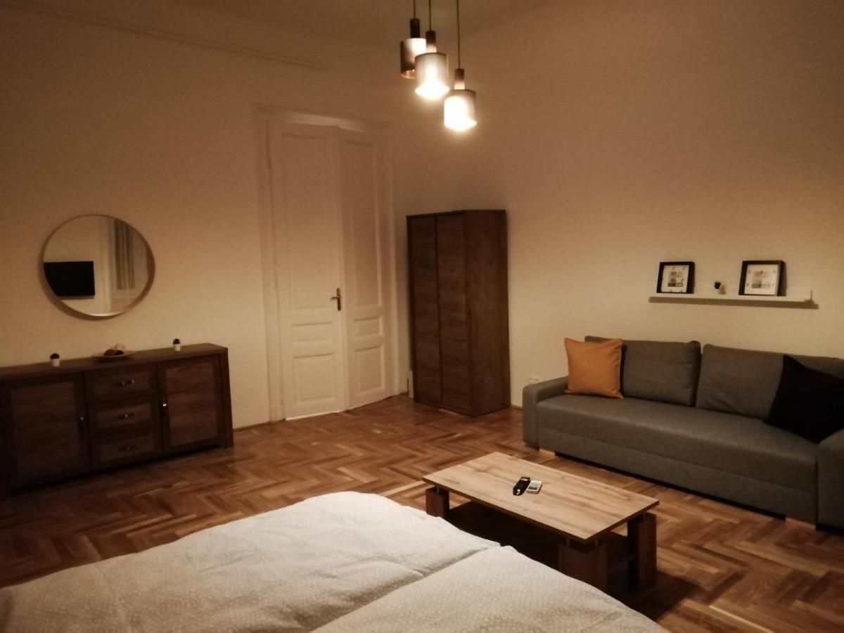 Luxury New Cozy Flat At Dob Street Nearby Gozsdu Court Apartment Будапеща Екстериор снимка